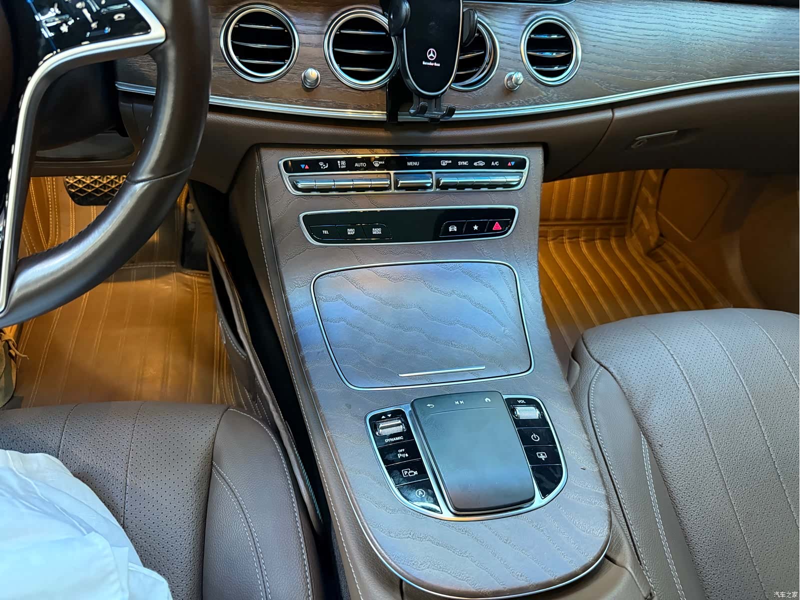 Mercedes-Benz E-Class, 2022 8