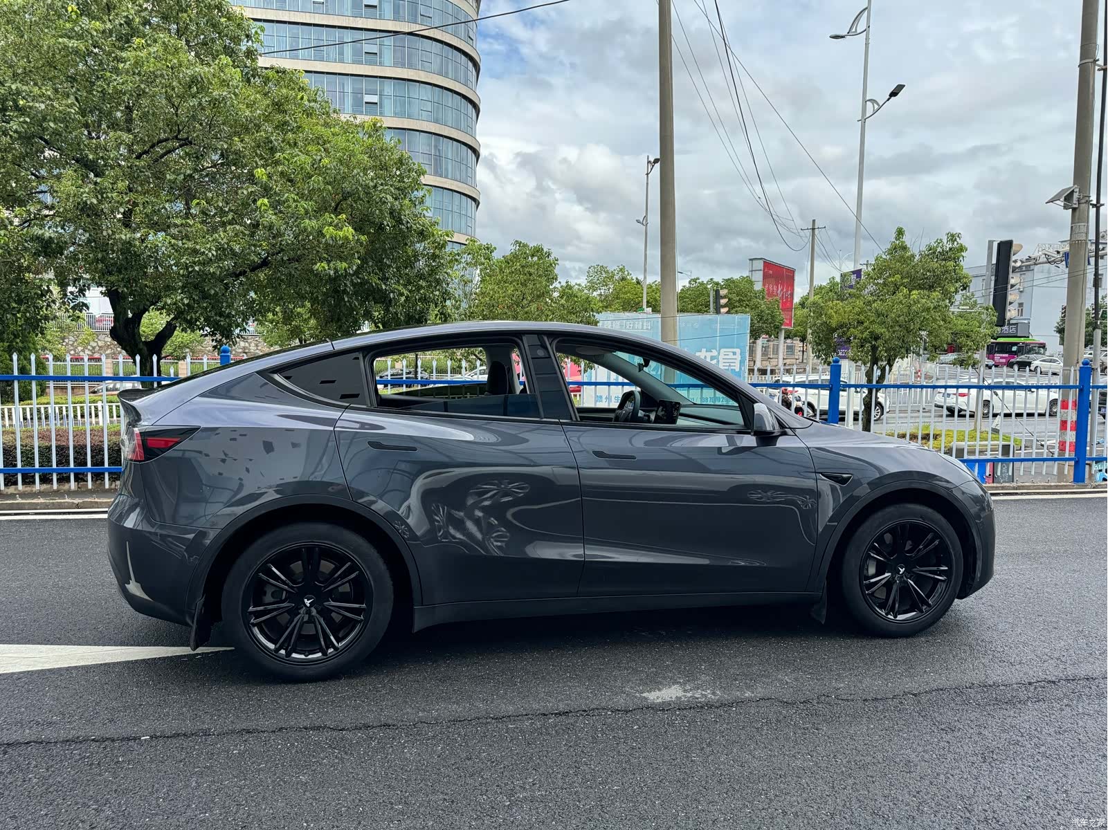 Tesla Model Y, 2022 7