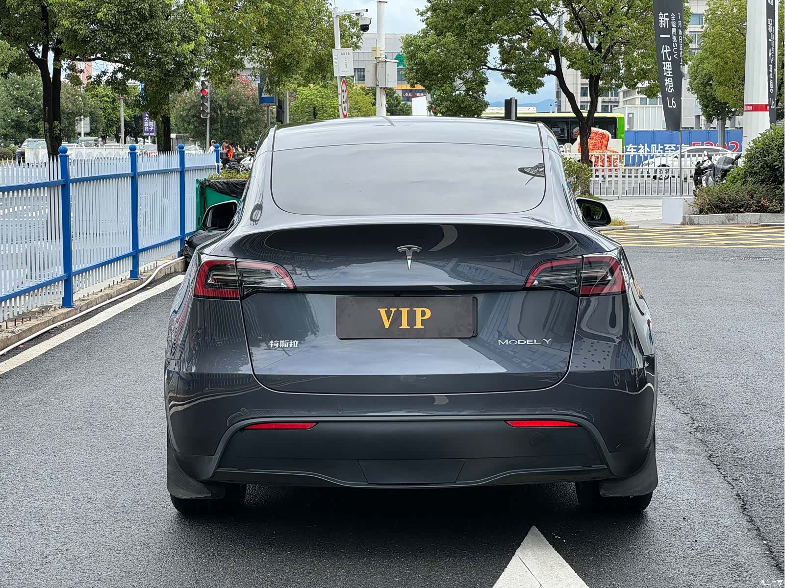 Tesla Model Y, 2022 11