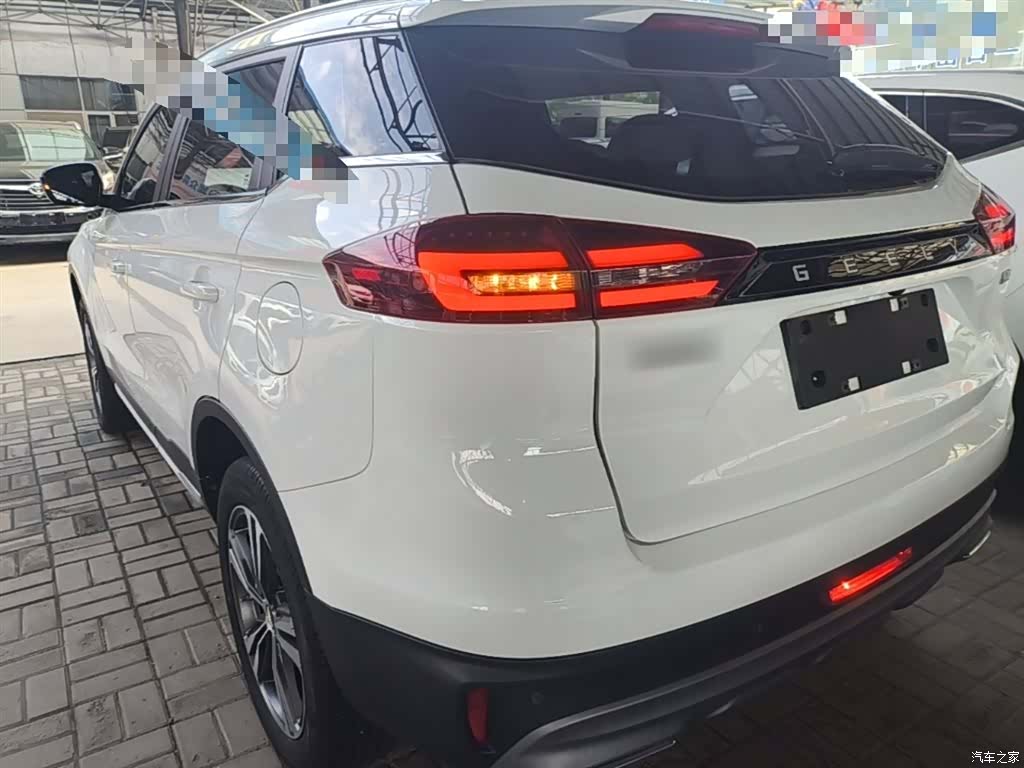 Geely Boyue, 2022 все фото
