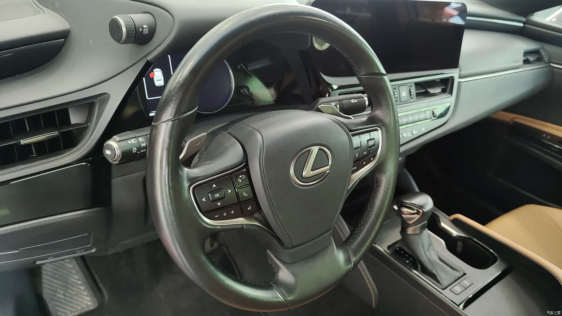 Lexus ES, 2024 11