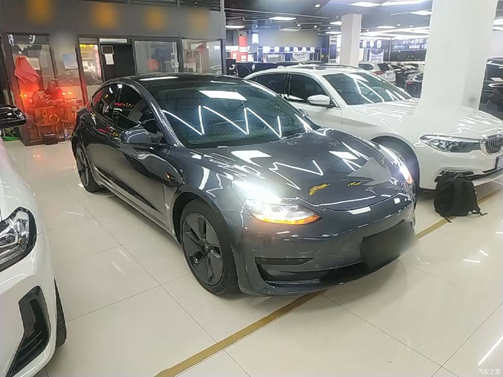Tesla Model 3, 2022 4