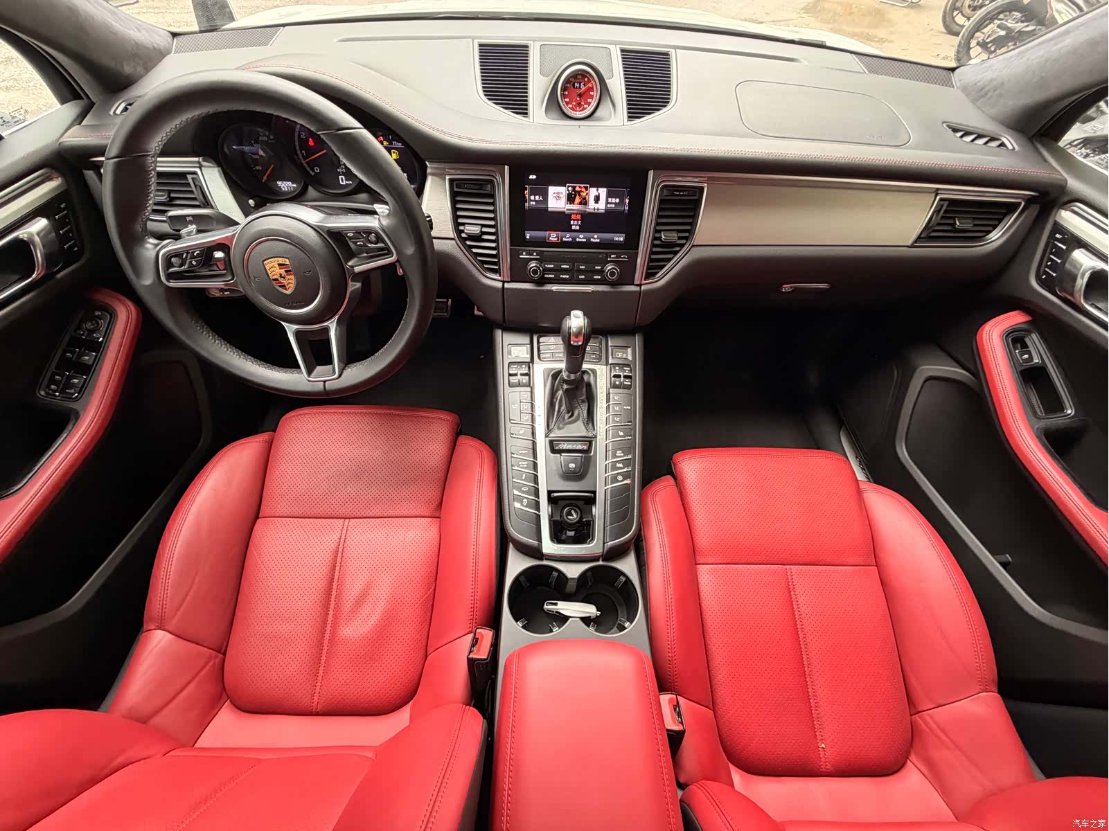 Porsche Macan, 2016 10