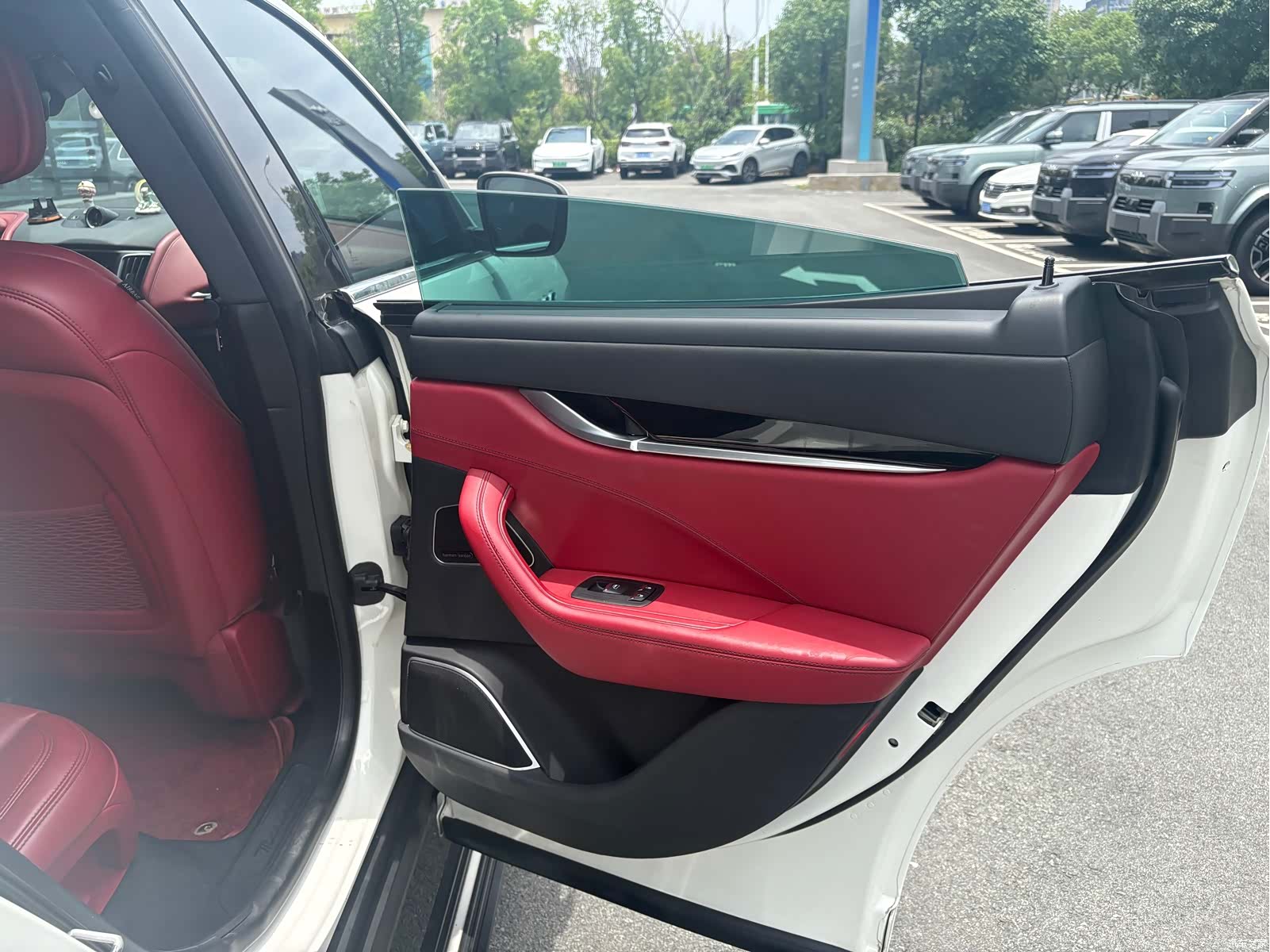 Maserati Levante, 2017 11