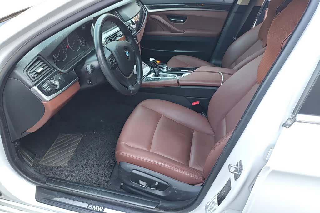 BMW 5 Series, 2017 9
