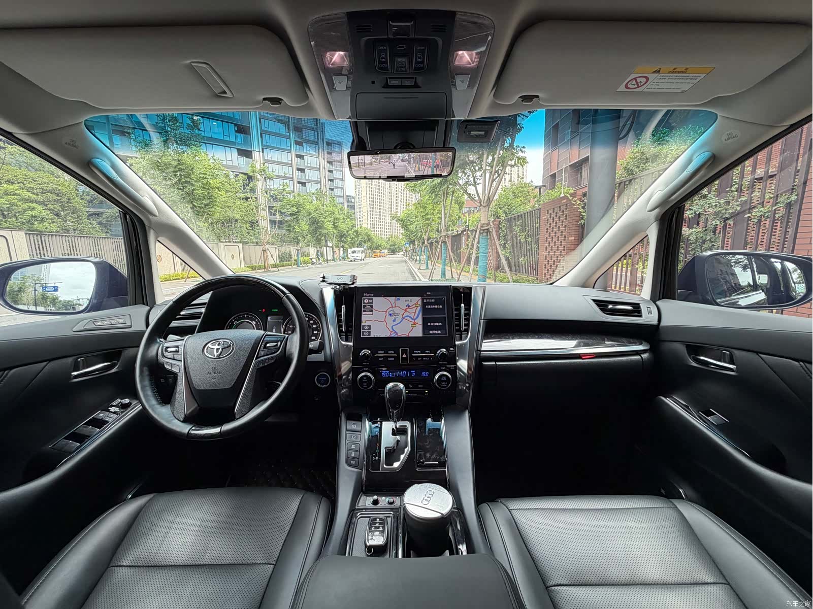 Toyota Vellfire, 2021 12