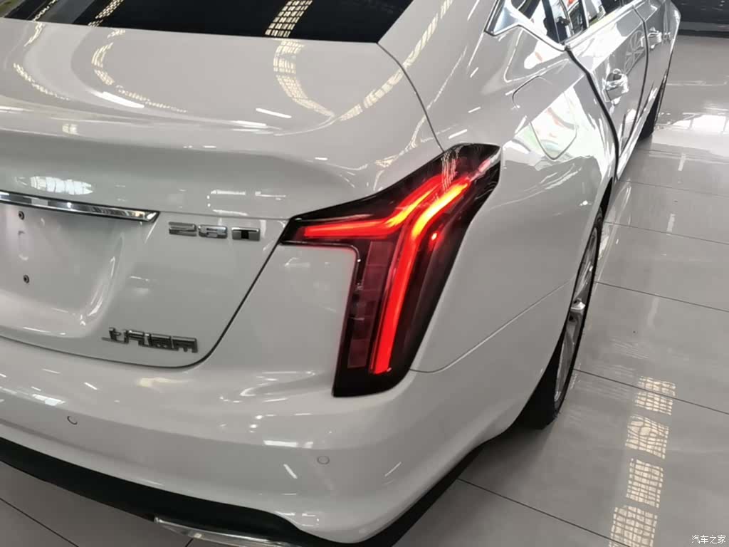 Cadillac CT5, 2023 8