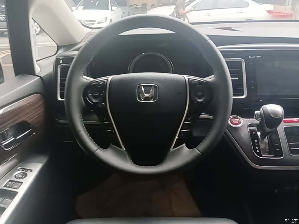 Honda Elysion, 2017 11
