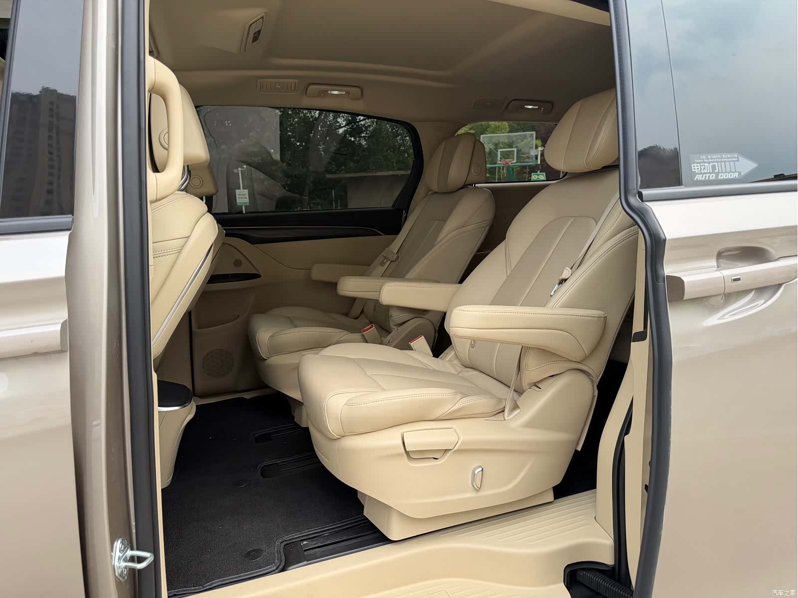 Buick GL8, 2023 12