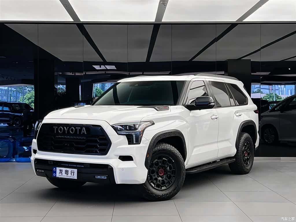 Toyota Sequoia, 2024 1