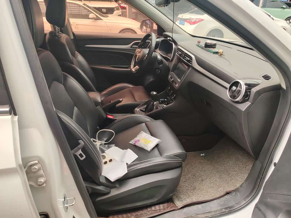 MG ZS