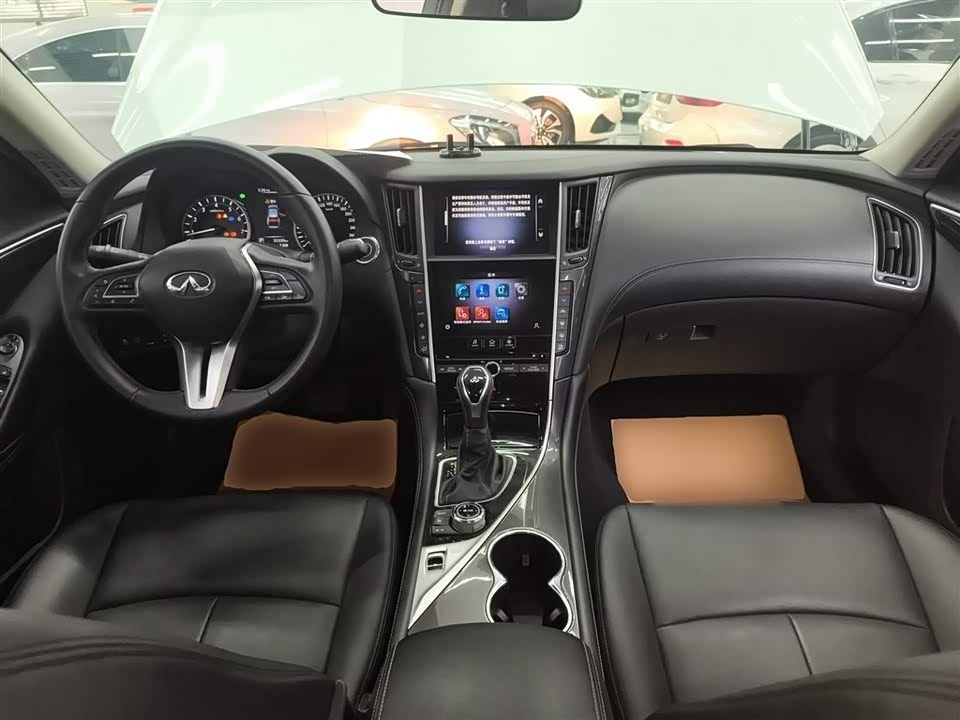 Infiniti Q50L
