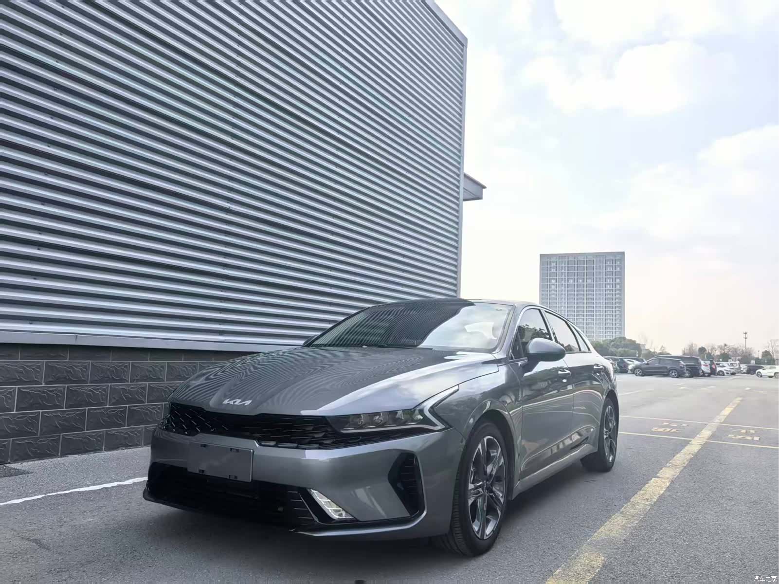 Kia K5, 2024 1