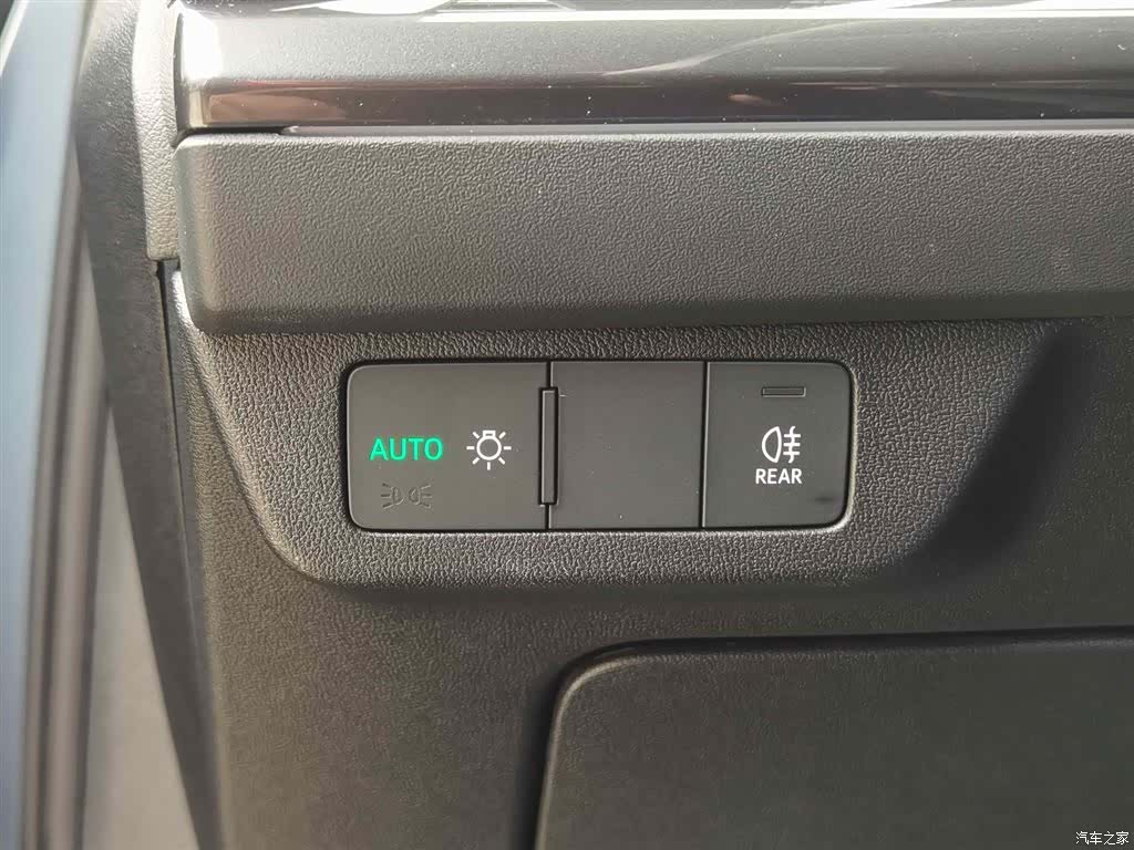 Audi Q4 e-tron, 2023 13