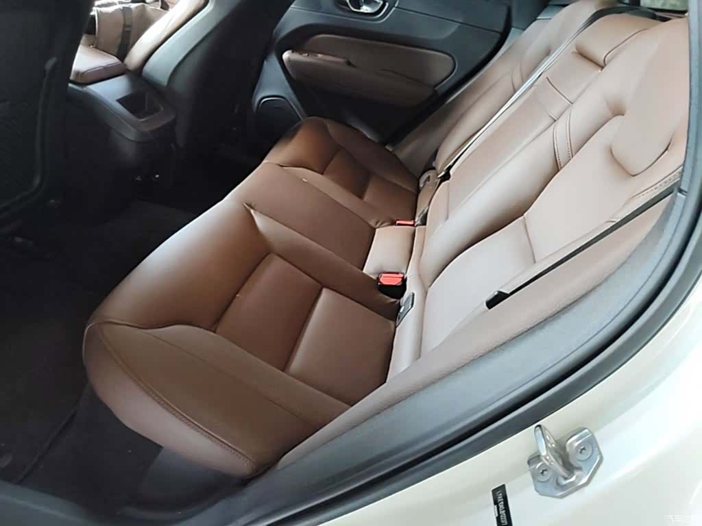 Volvo XC60, 2018 17