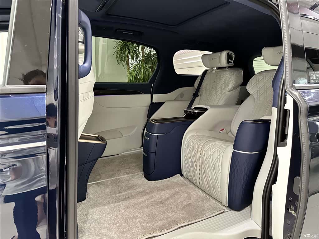 Buick GL8, 2020 10