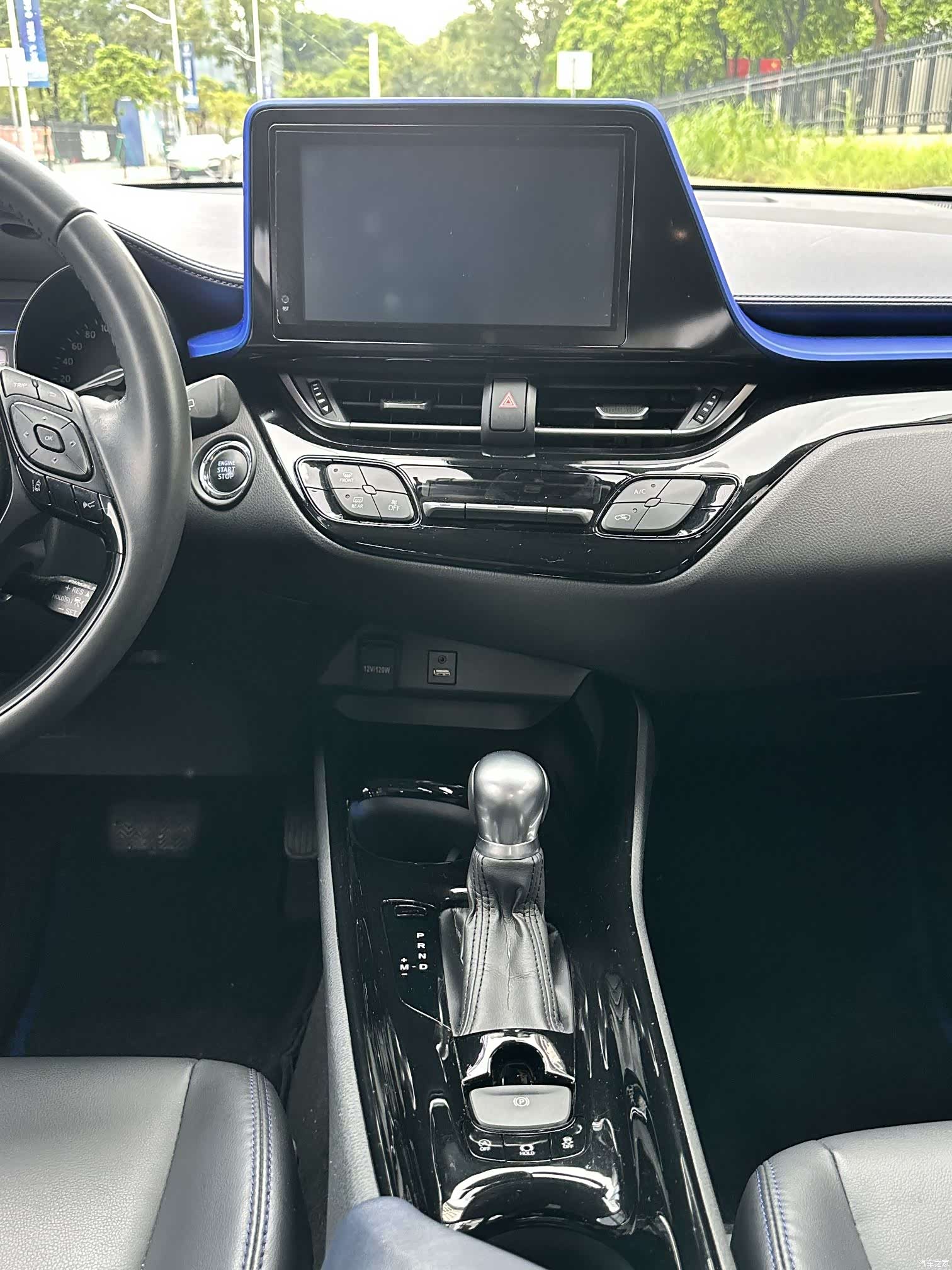 Toyota C-HR, 2023 11