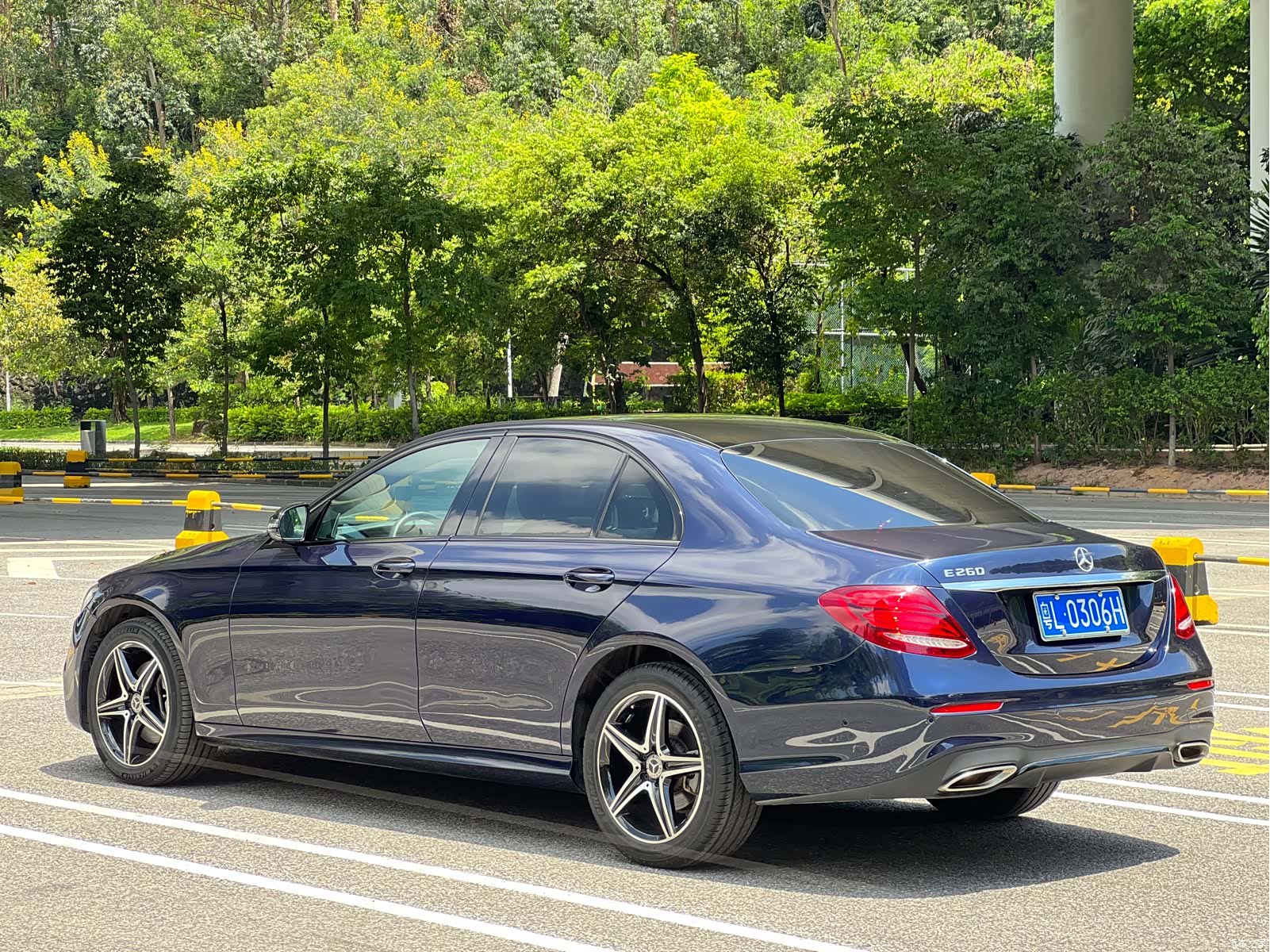 Mercedes-Benz E-Class, 2020 3