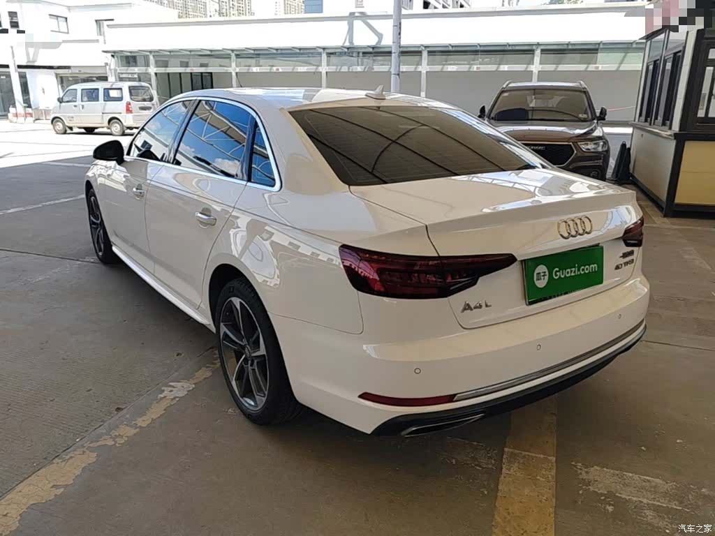 Audi A4L, 2019 23