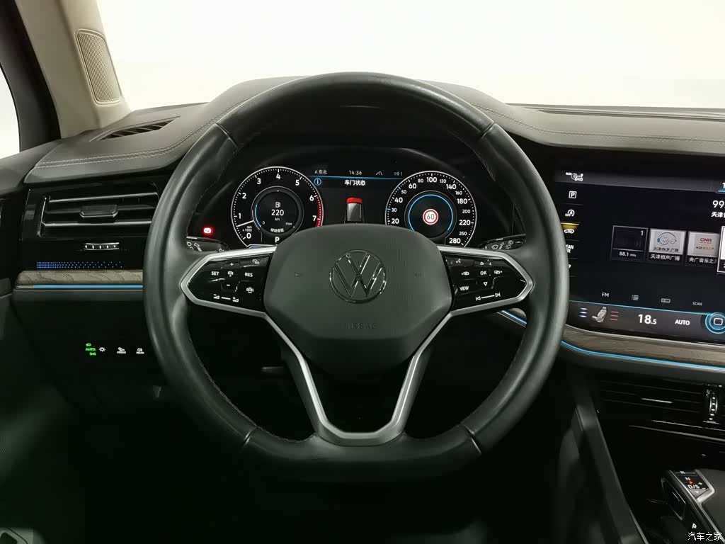 Volkswagen Touareg, 2020 11
