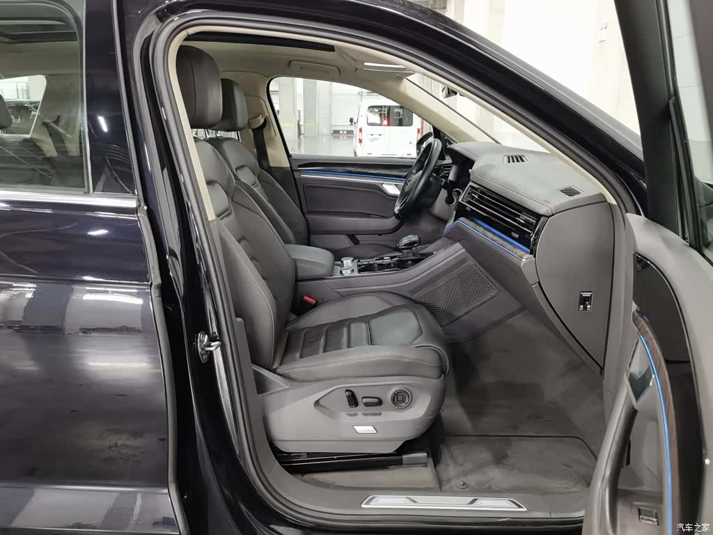 Volkswagen Touareg, 2020 23