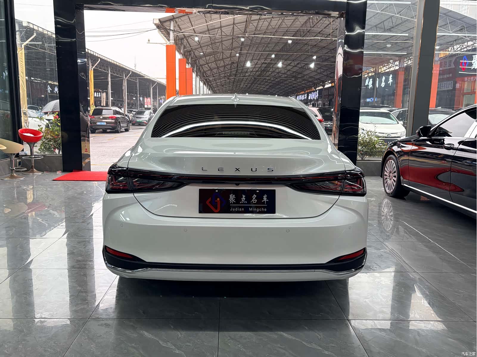 Lexus ES, 2025 все фото
