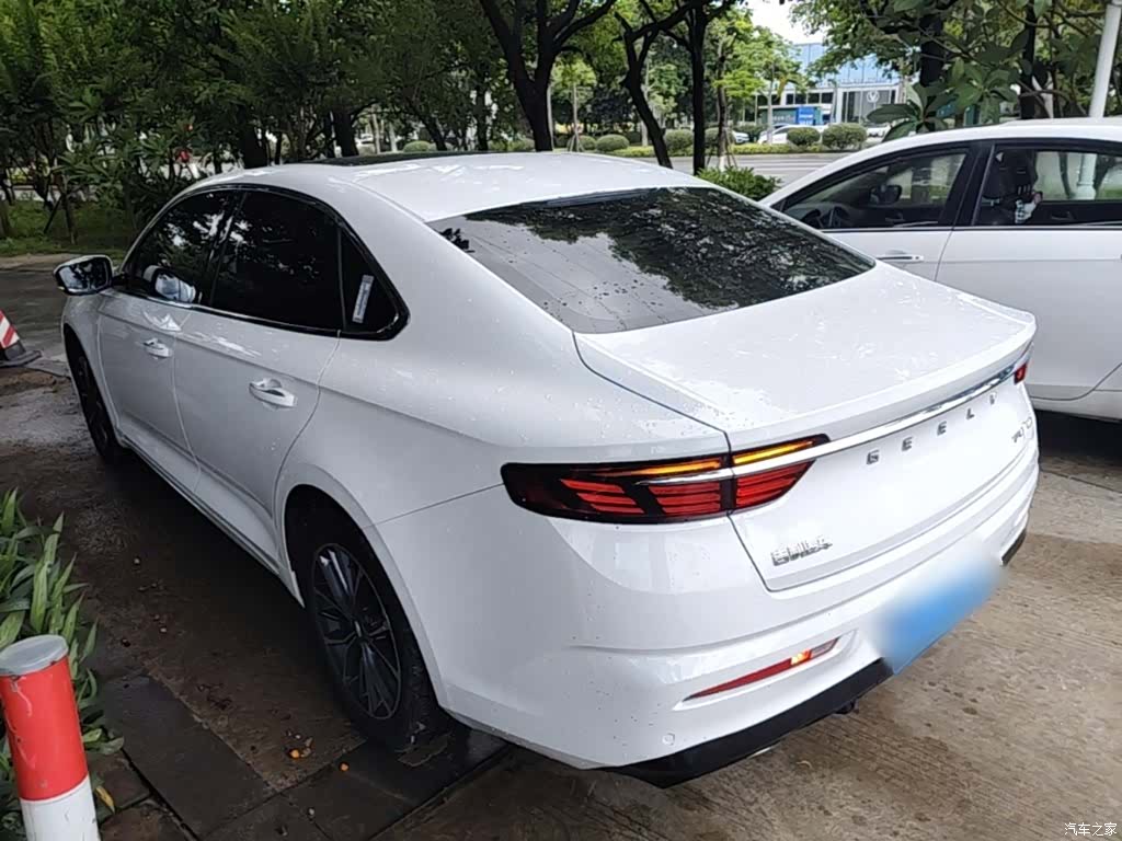 Geely Preface, 2021 23