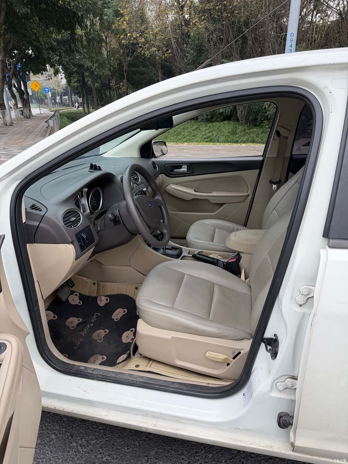 Ford Focus, 2014 9