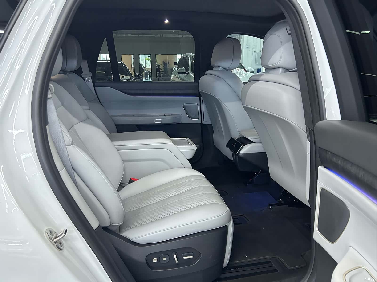 NIO ES8, 2023 10