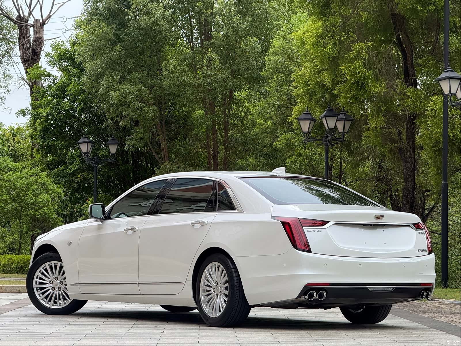 Cadillac CT6, 2023 4
