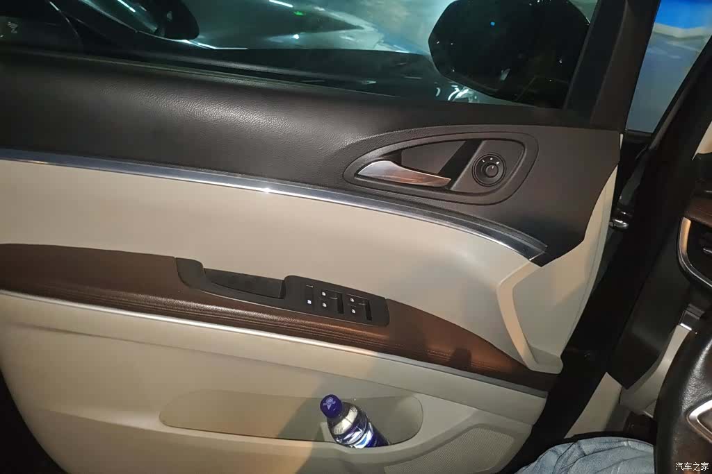 Buick GL8, 2020 7