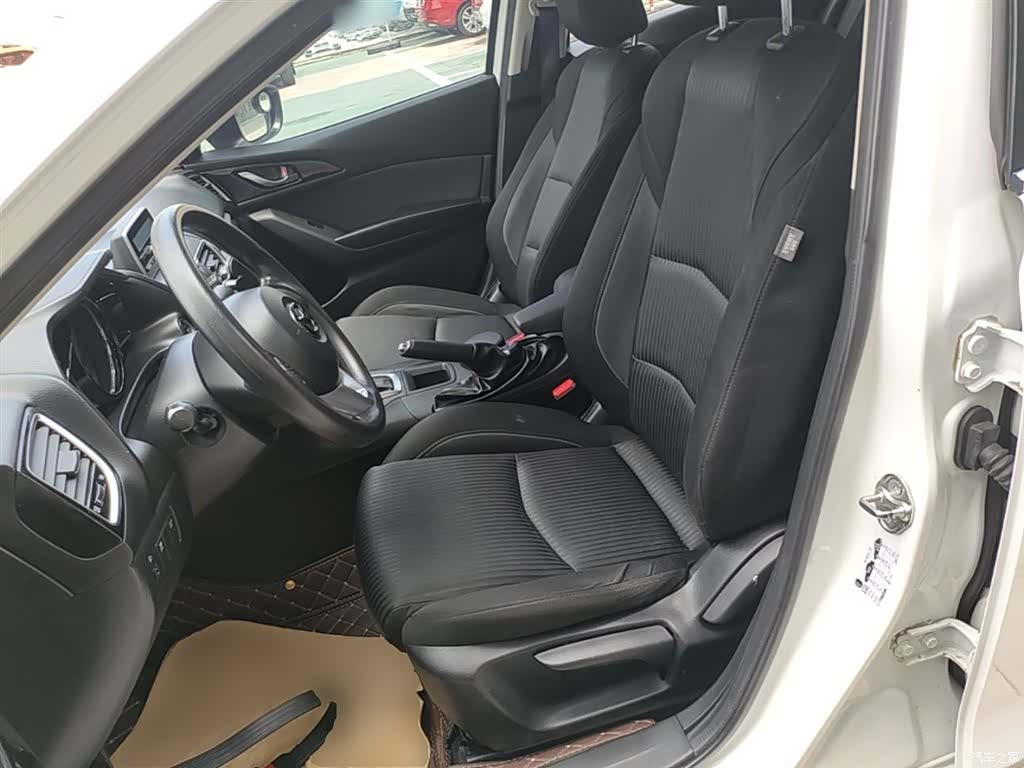 Mazda Mazda3, 2016 15