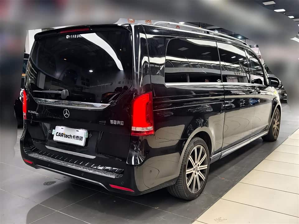 Mercedes-Benz V-class