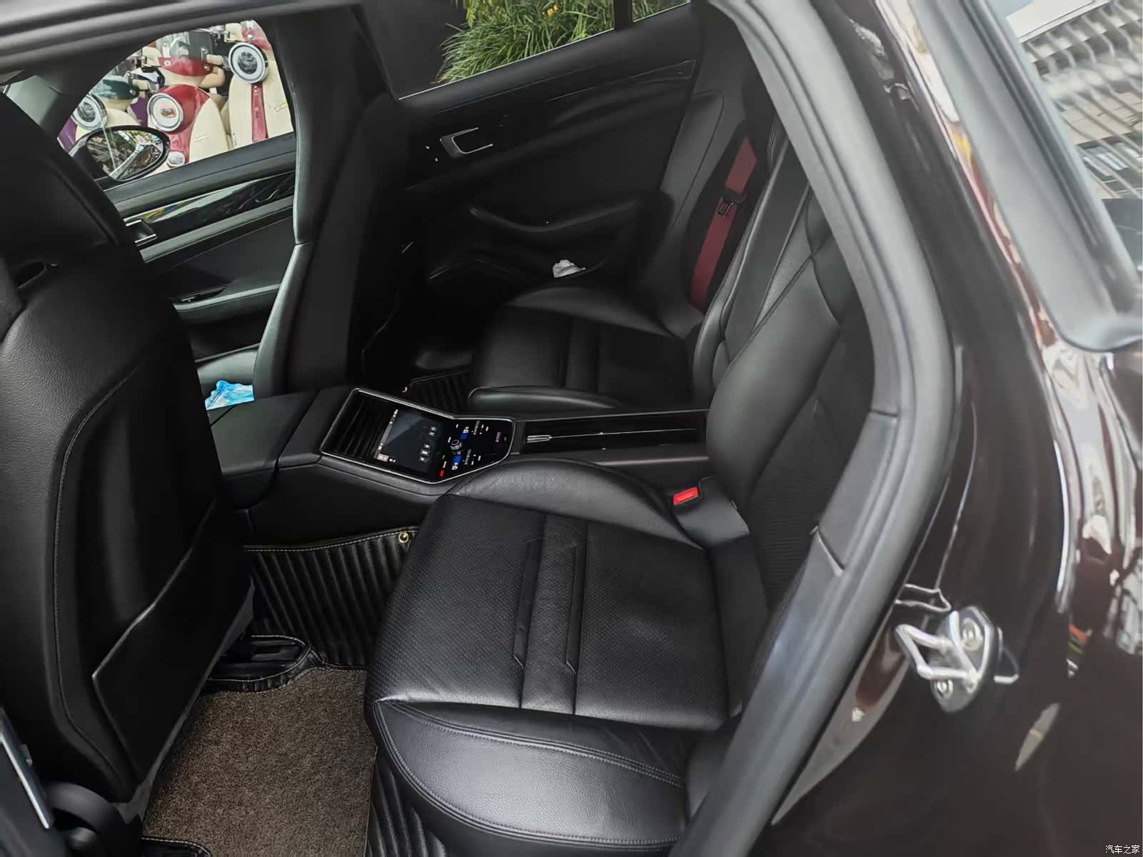 Porsche Panamera, 2018 все фото