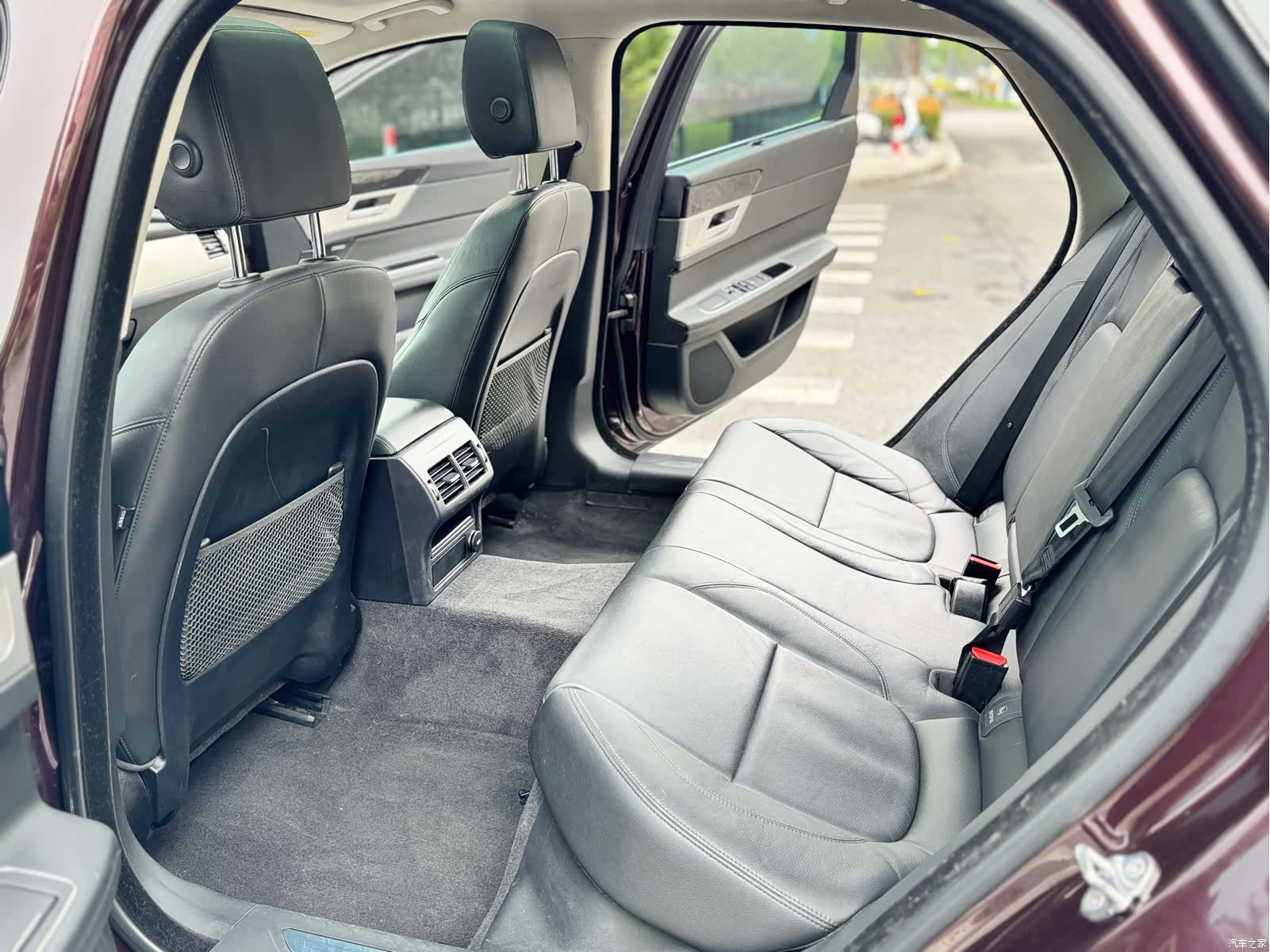 Land Rover XFL, 2017 9