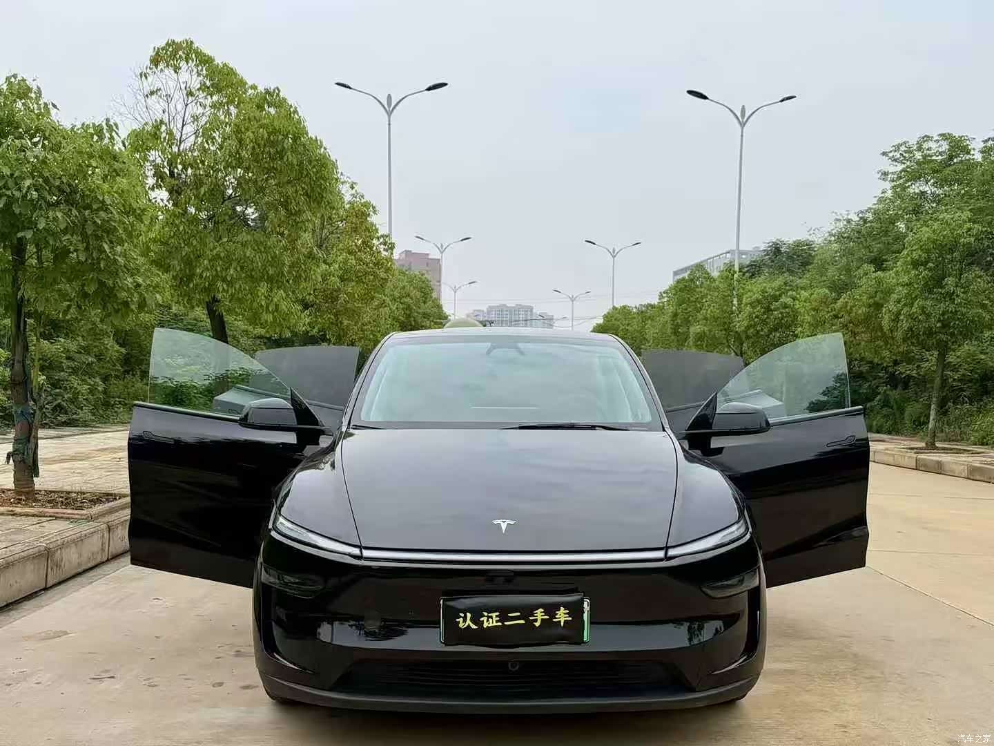 Tesla Model Y, 2025 2