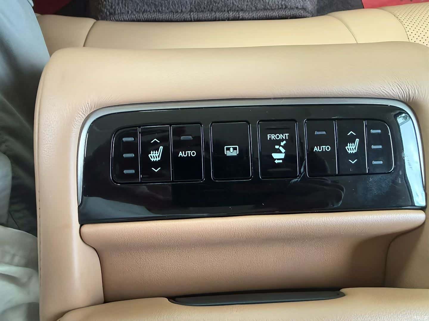 Lexus LS, 2020 9