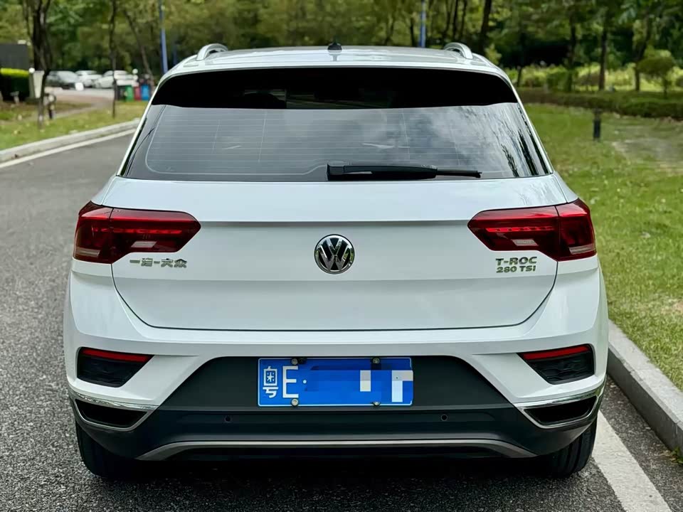 Volkswagen T-ROC exploring Songs