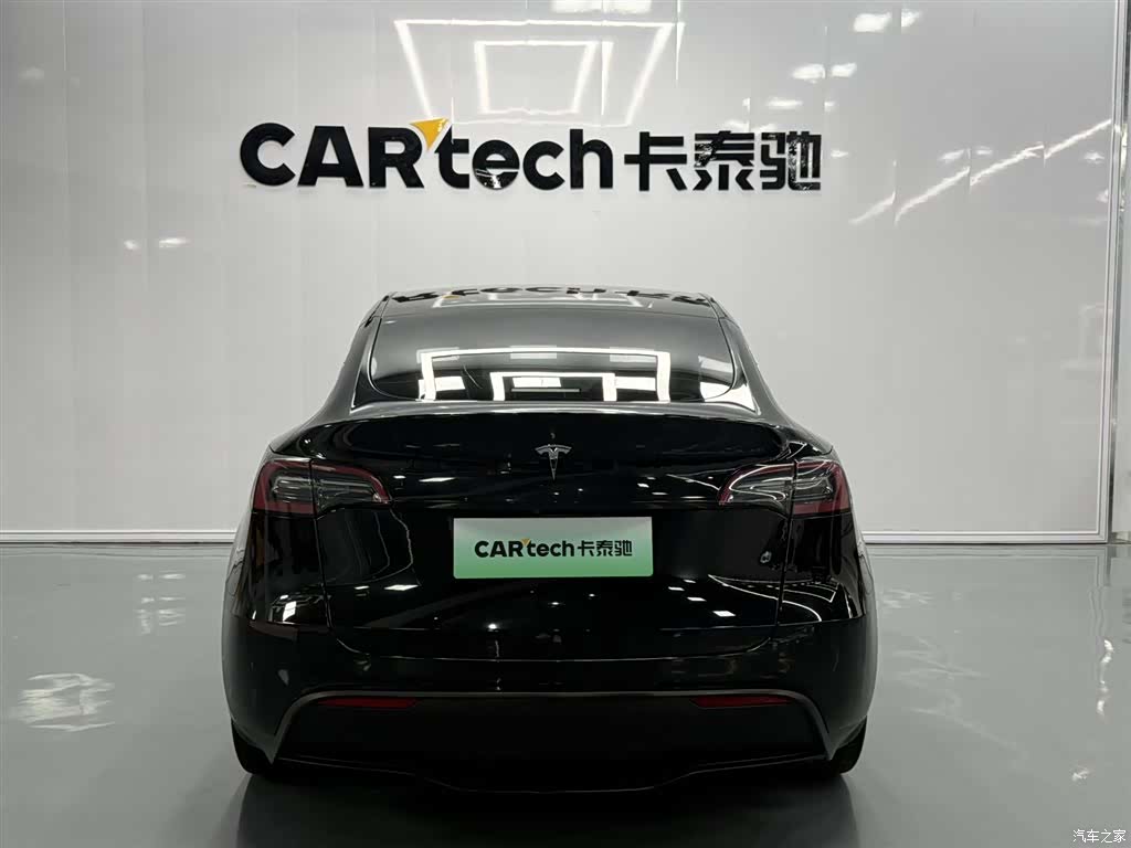 Tesla Model Y, 2023 все фото