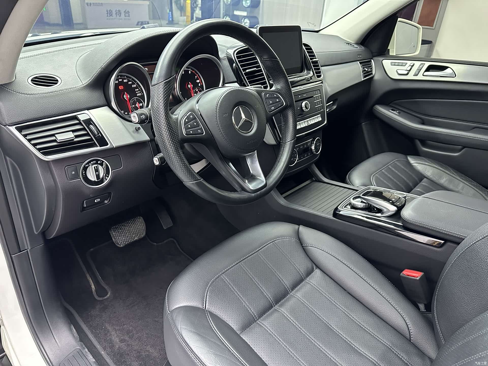 Mercedes-Benz GLS, 2016 18