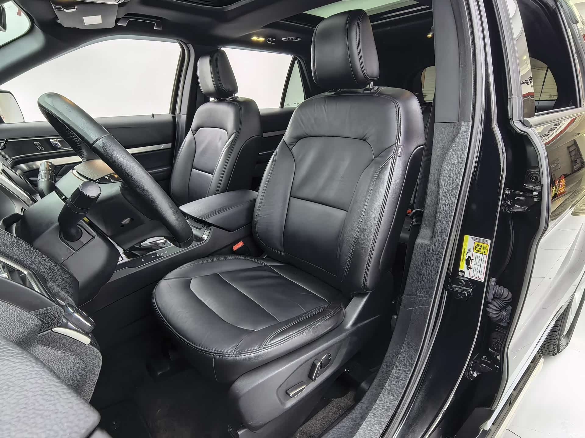 Ford Explorer, 2019 14