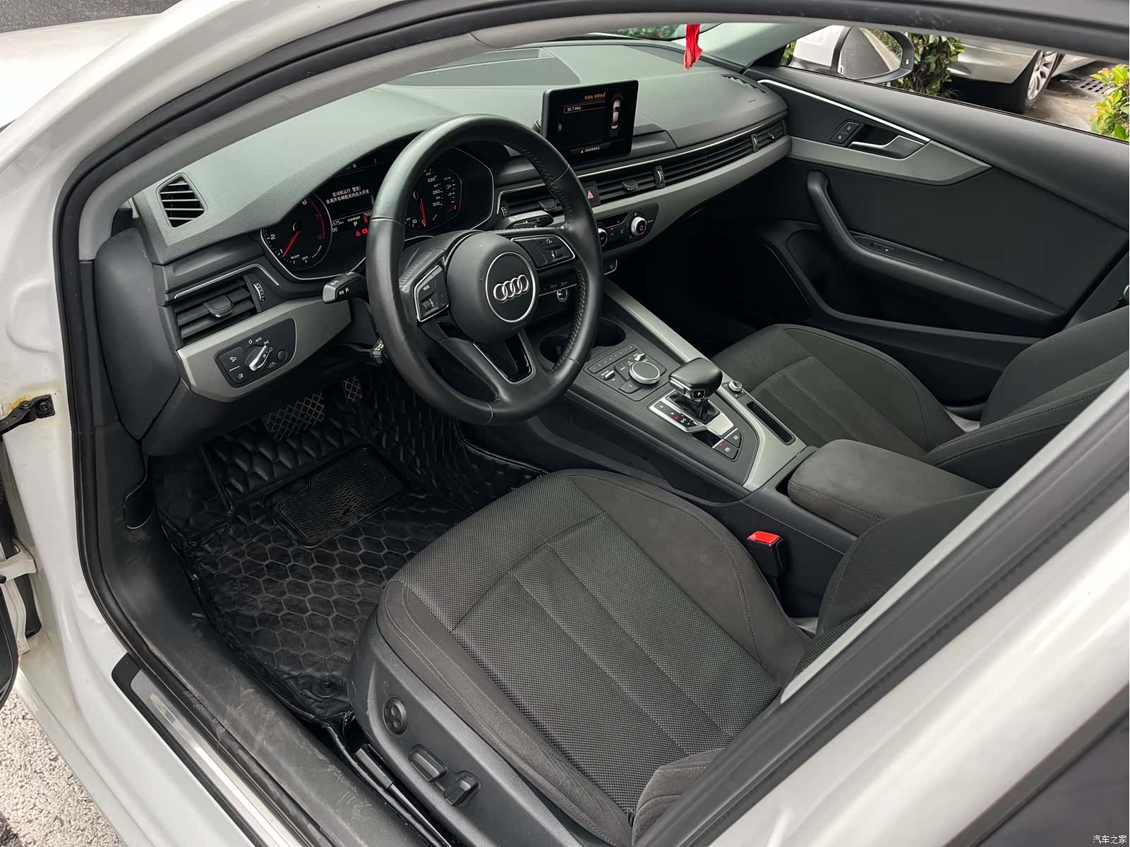 Audi A4L, 2018 12