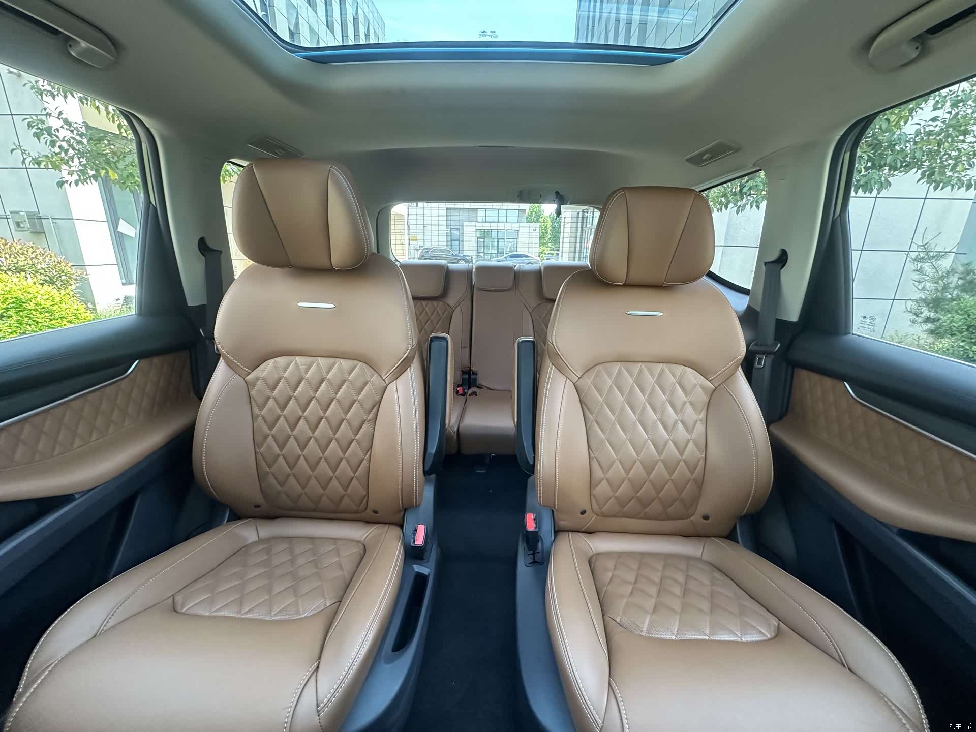 Maxus D90, 2018 17
