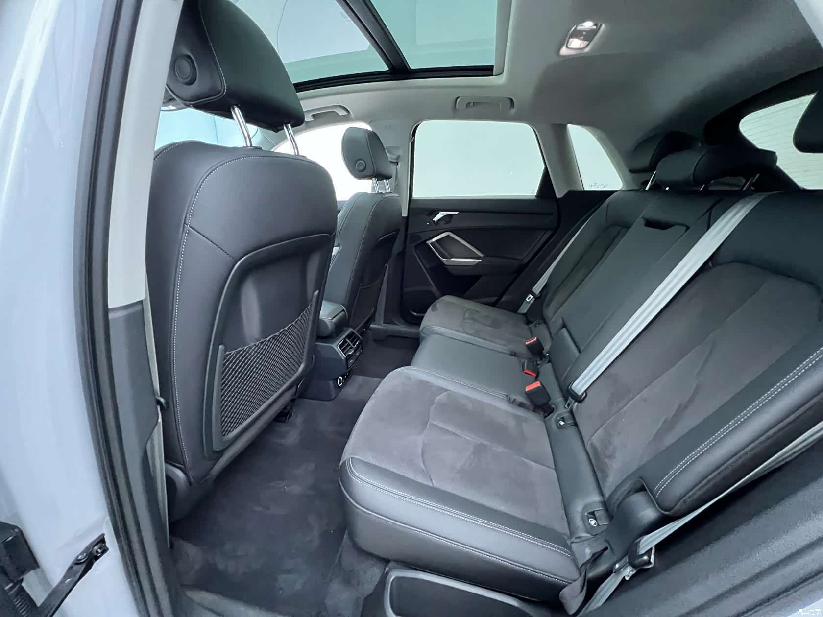 Audi Q3, 2022 12