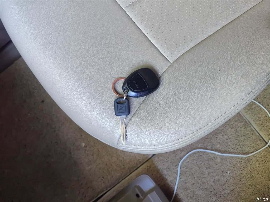 Buick GL8, 2016 12
