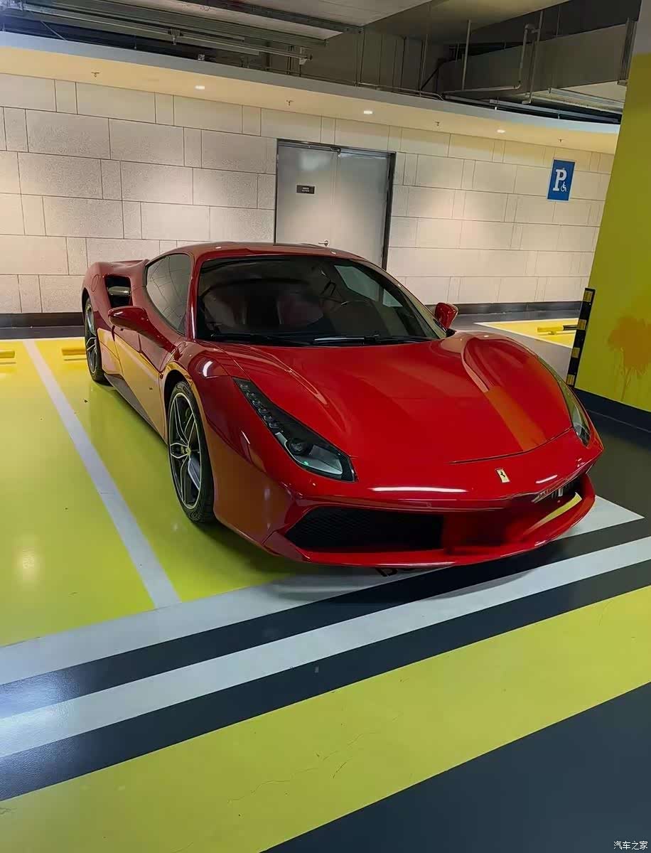 Ferrari 488, 2017 3