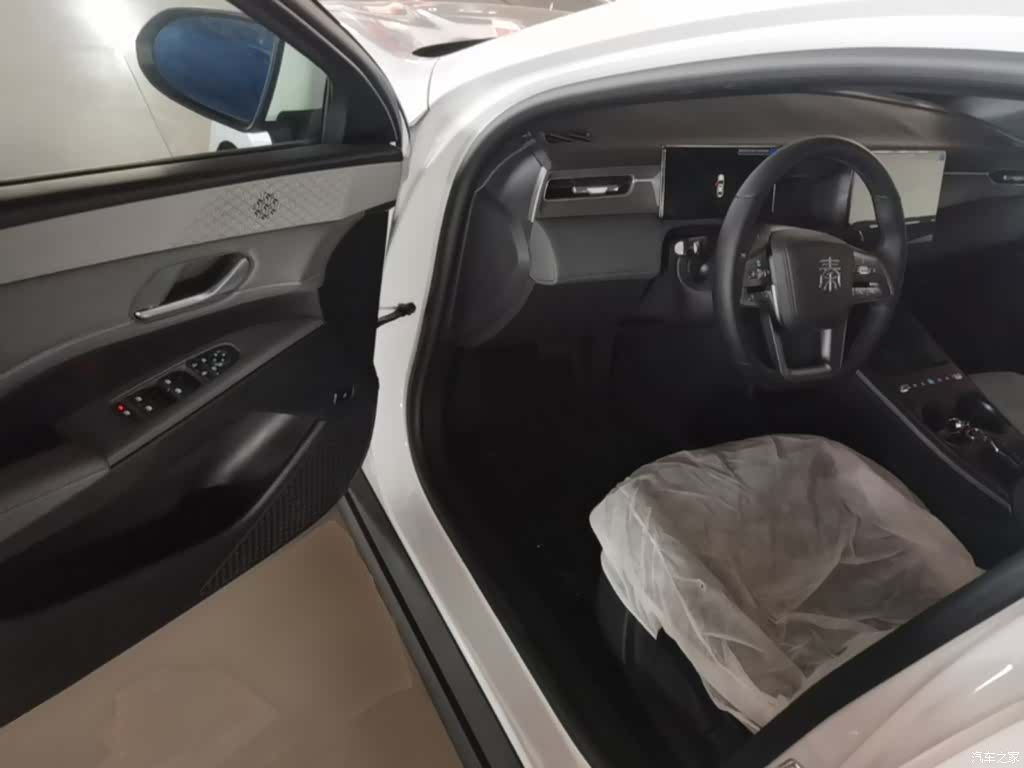 BYD Qin, 2026 16