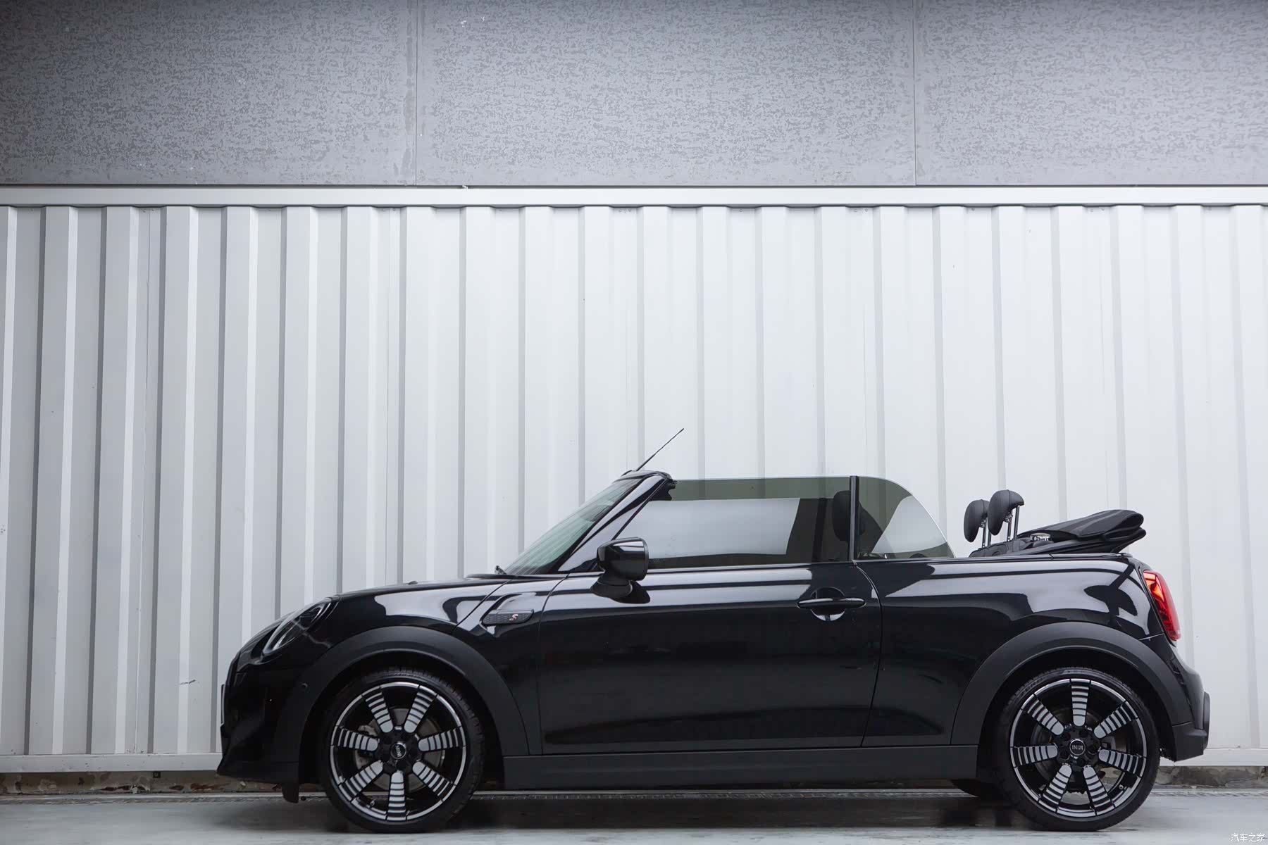 Mini Cooper, 2023 2