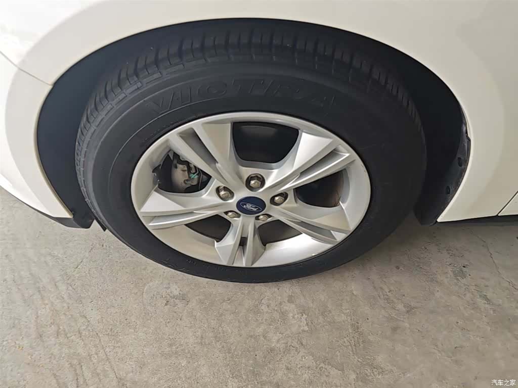 Ford Focus, 2019 23