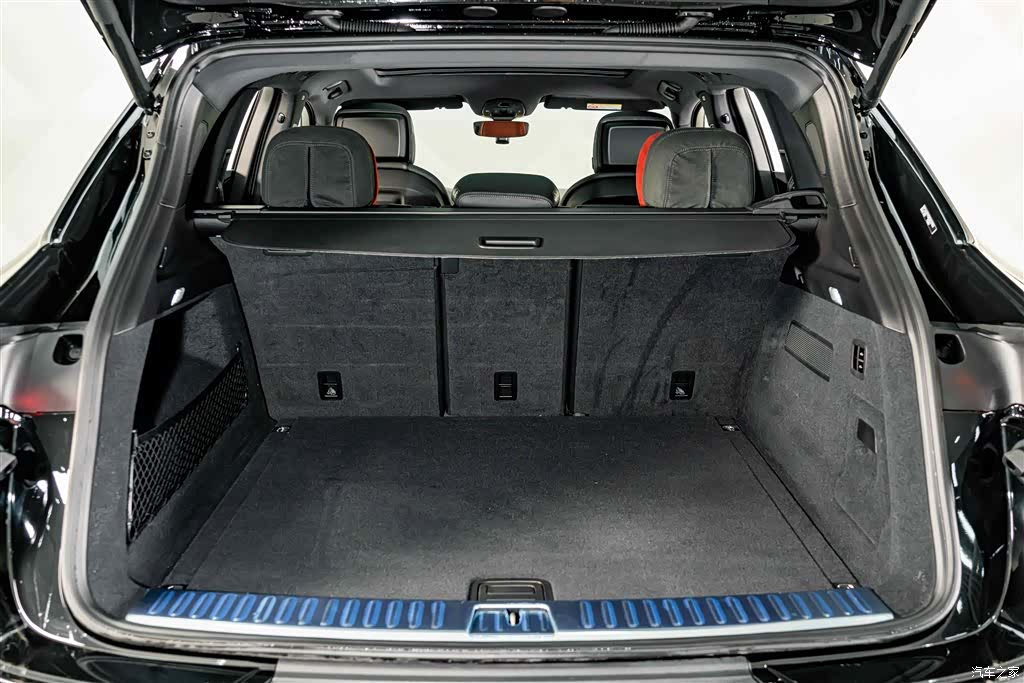 Porsche Cayenne, 2025 25